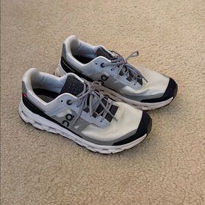 On Cloud Running Dual-Tone Athletic Shoes